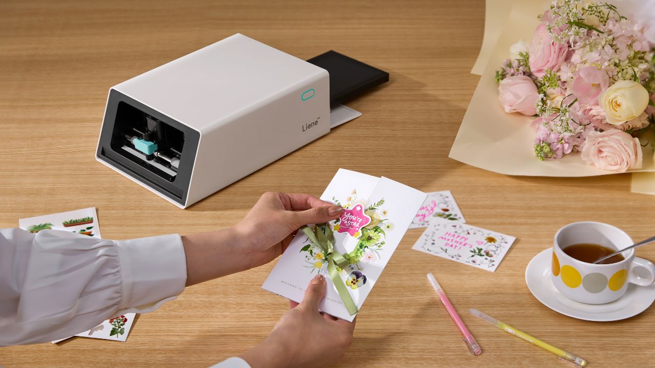 Simple Procedures to Insert Photo or Sticker Paper in Your Liene Printer