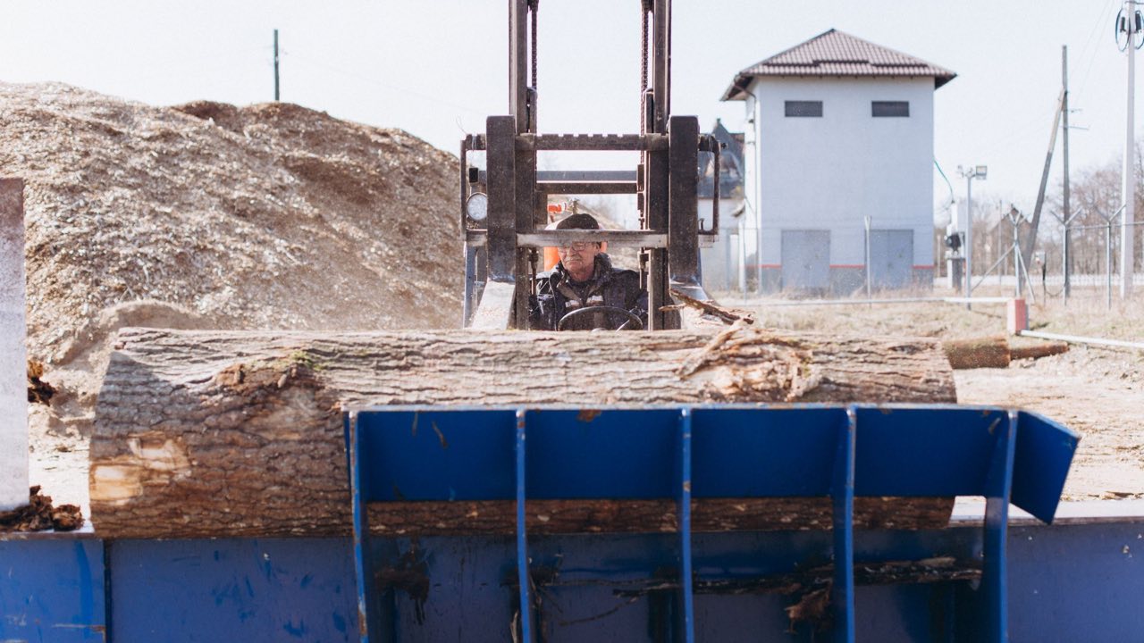 How Wood Chipper Blade Thickness and Steel Grade Affect Output Quality